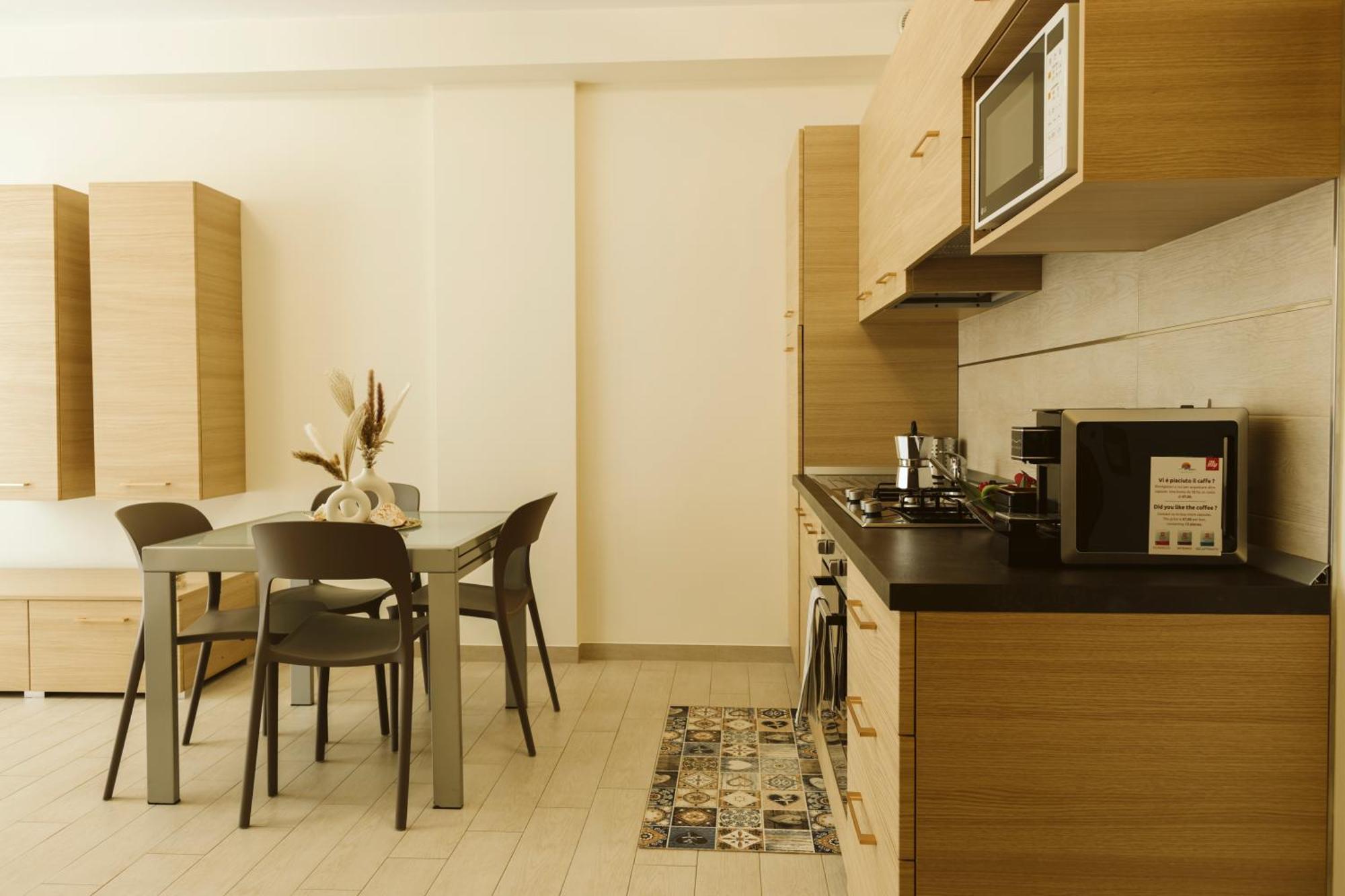 Residenze Roscioli Aparthotel โรเซโต เดญา อาบรูซซี ภายนอก รูปภาพ