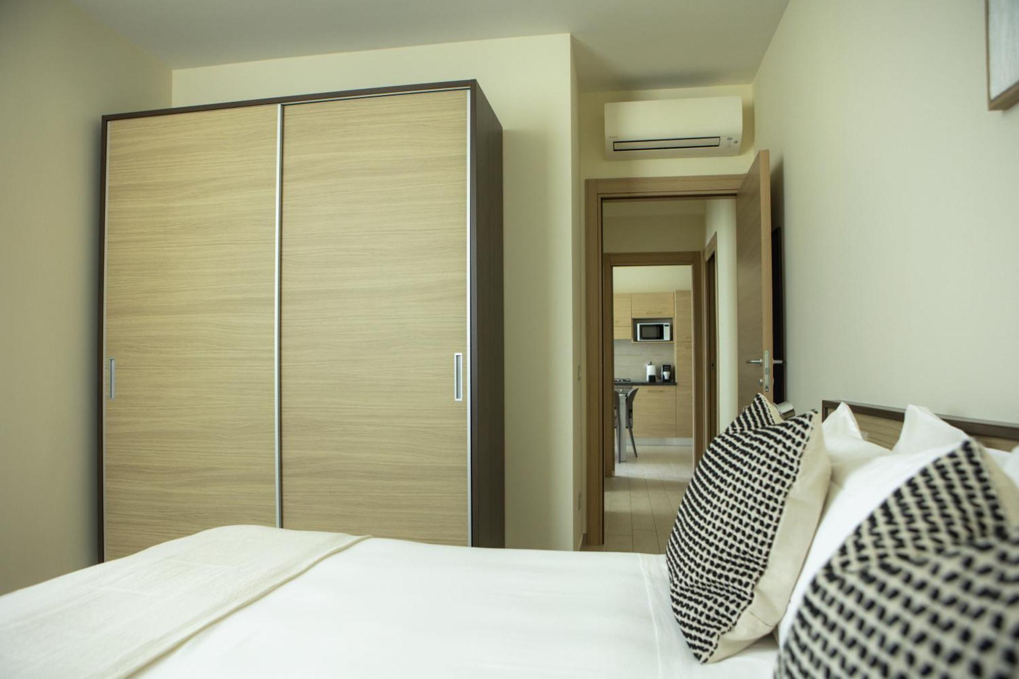 Residenze Roscioli Aparthotel โรเซโต เดญา อาบรูซซี ภายนอก รูปภาพ