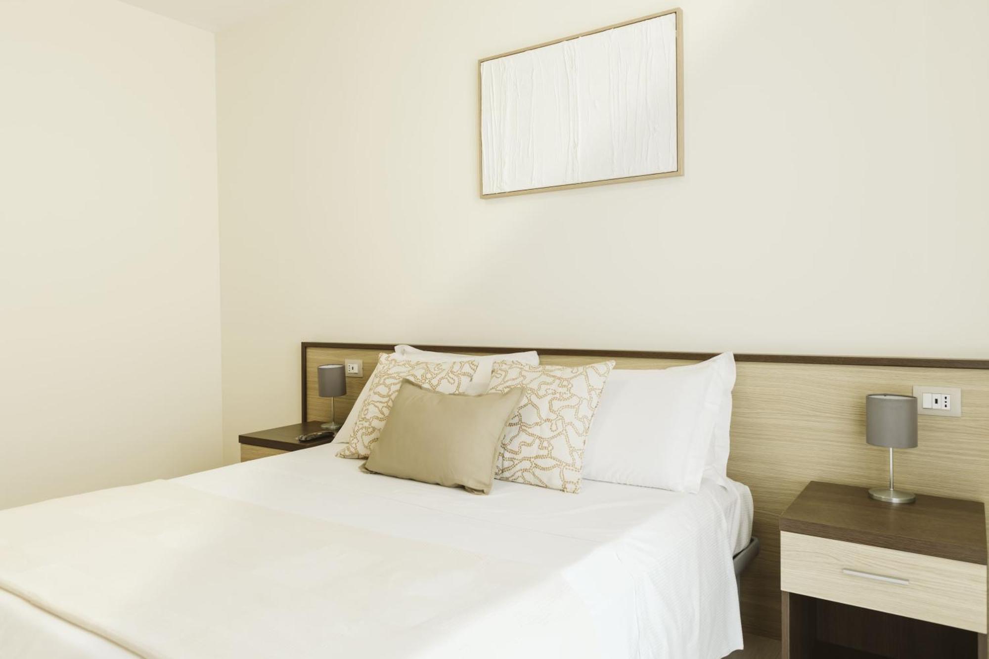Residenze Roscioli Aparthotel โรเซโต เดญา อาบรูซซี ภายนอก รูปภาพ